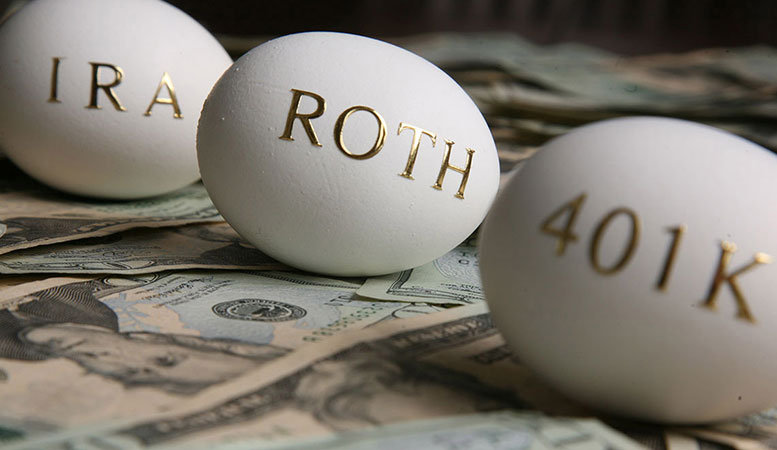 investment eggs with words of different tyes of ira