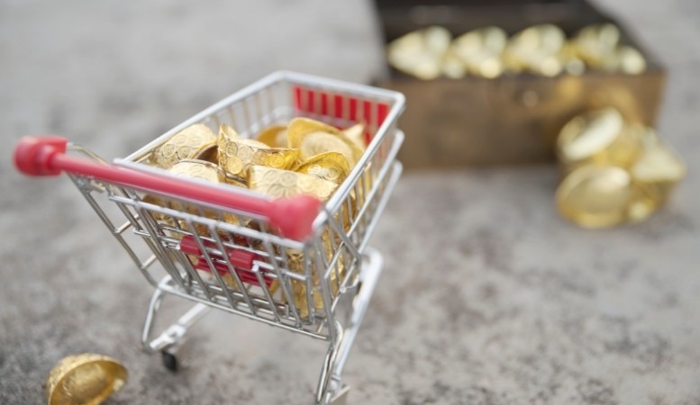 shopping cart with gold featured image