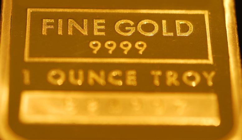 9999 one ounce troy fine gold bar