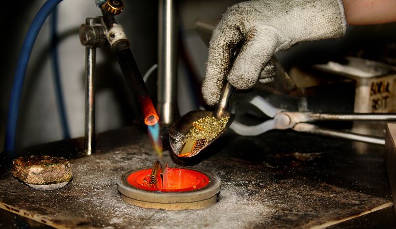 gold testing company melting gold to check purity
