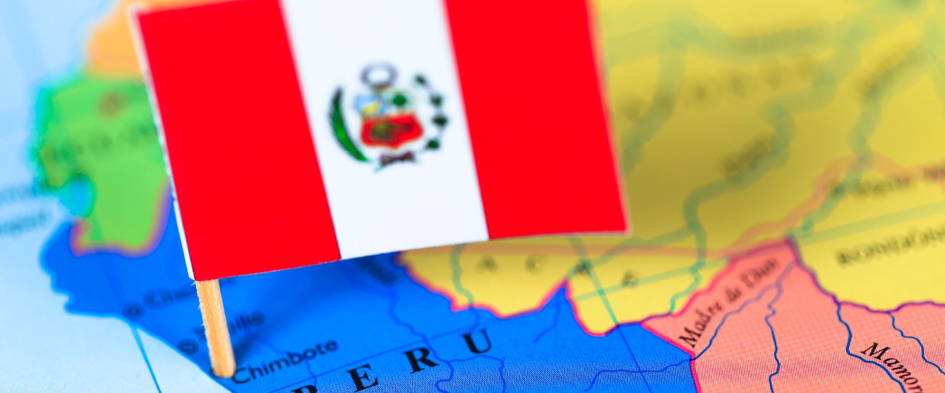 flag of Peru pinned on map
